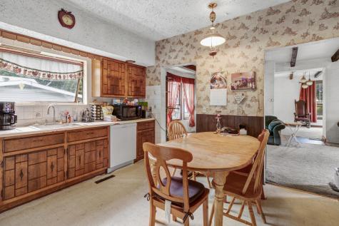 17 Fulton Street Auburn ME 04210