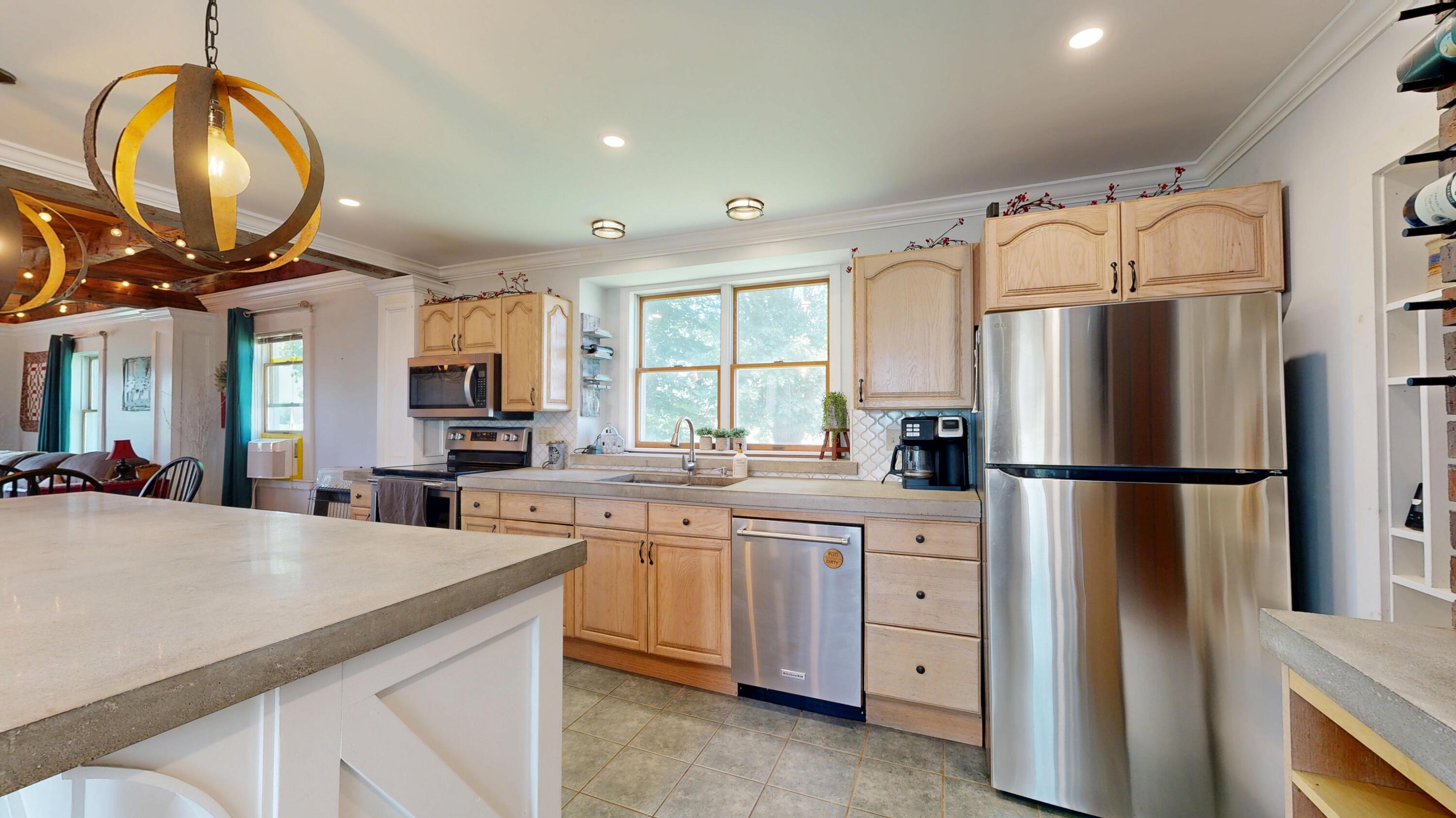 1011 North River Road Auburn ME 04210