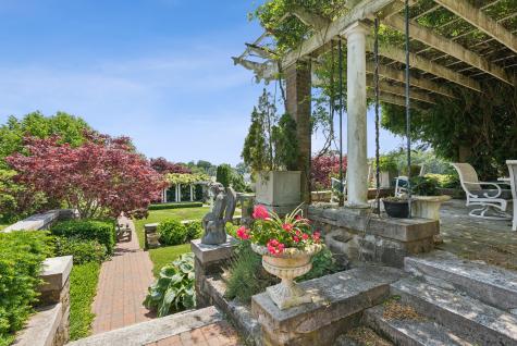 60 Ocean Avenue Kennebunkport ME 04046