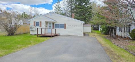 29 Elizabeth Street Presque Isle ME 04769