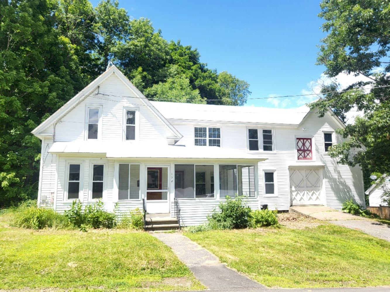 124 Lake Avenue, Farmington ME 1595026 Allied Realty