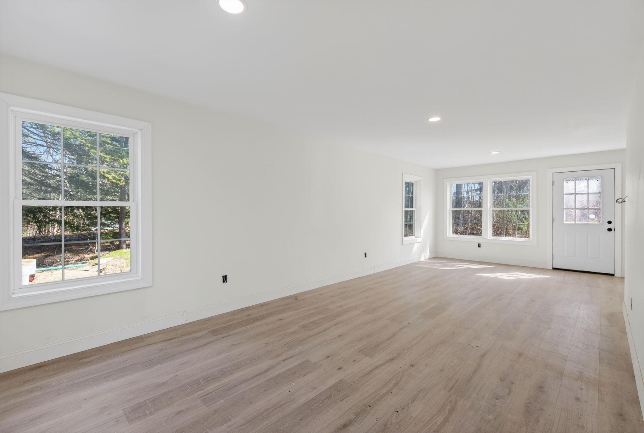 33 Pinecrest Lane Pittston ME 04345