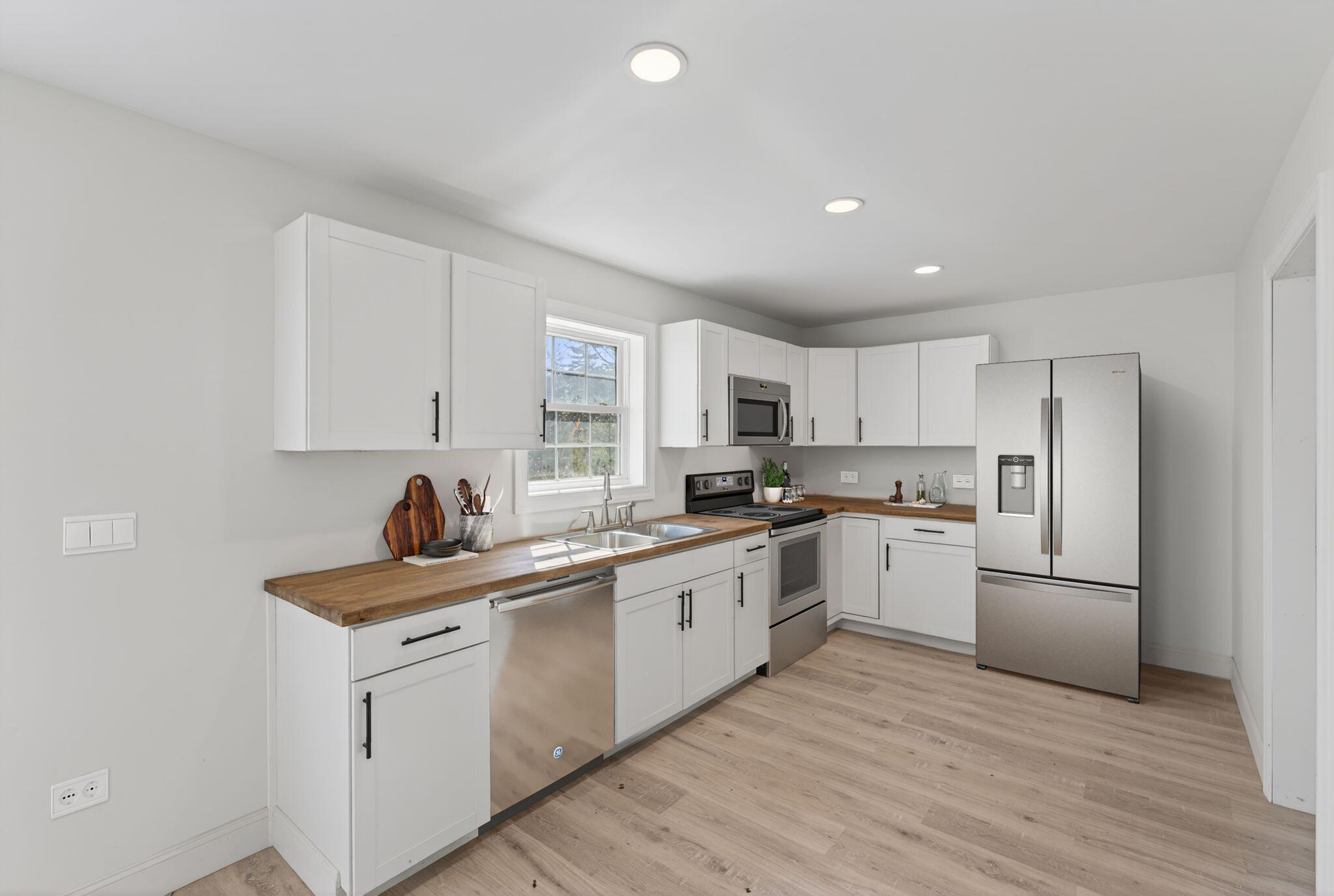 33 Pinecrest Lane Pittston ME 04345