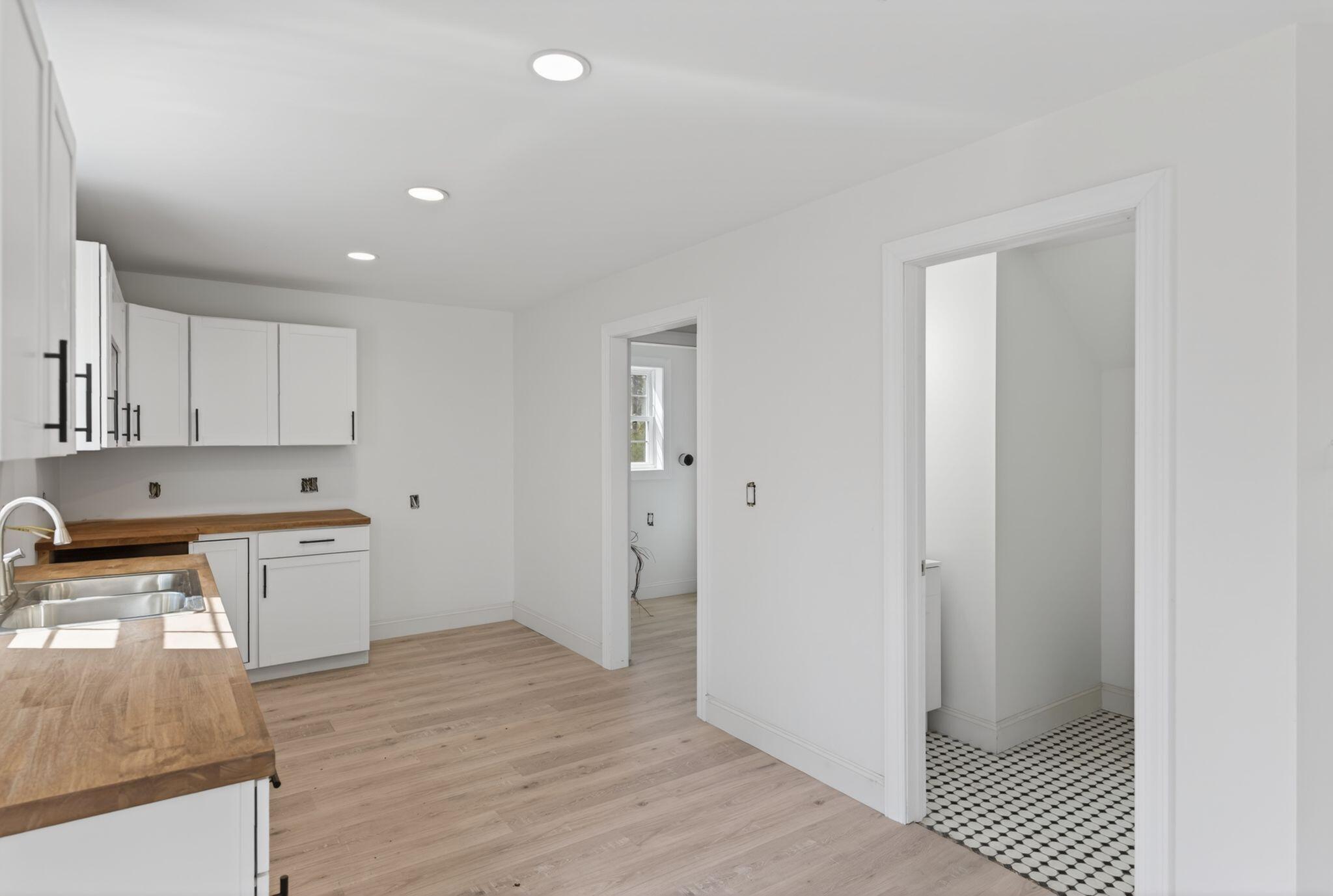33 Pinecrest Lane Pittston ME 04345
