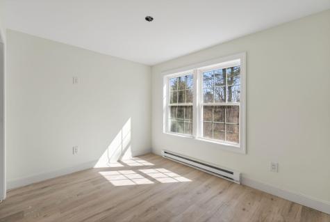 33 Pinecrest Lane Pittston ME 04345