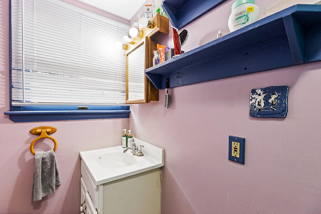 154 Togus Road Chelsea ME 04330