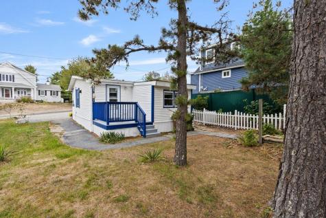 3 Island View Avenue Saco ME 04072