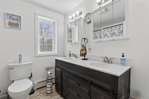 614 King Street Oxford ME 04270