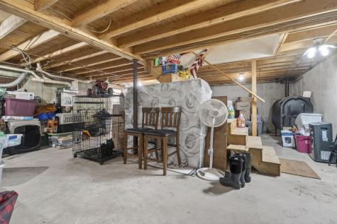 614 King Street Oxford ME 04270