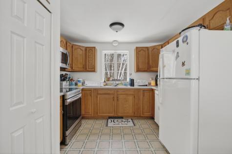 614 King Street Oxford ME 04270