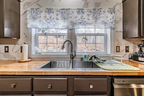 304 Dunn Road Norway ME 04268