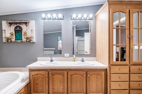 304 Dunn Road Norway ME 04268