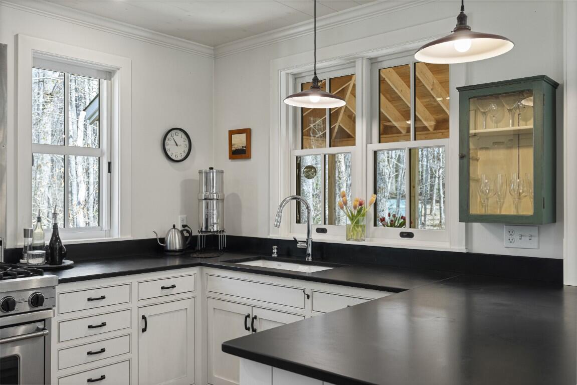 144 Merry Island Road Edgecomb ME 04556