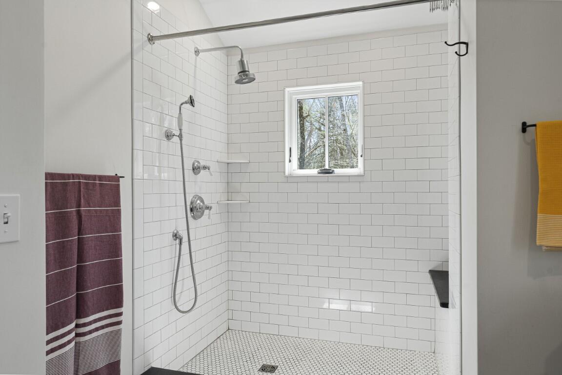 144 Merry Island Road Edgecomb ME 04556