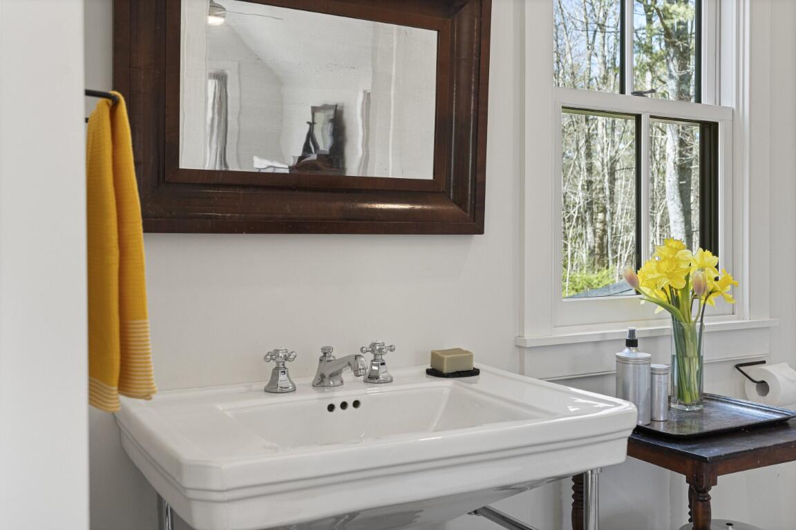 144 Merry Island Road Edgecomb ME 04556