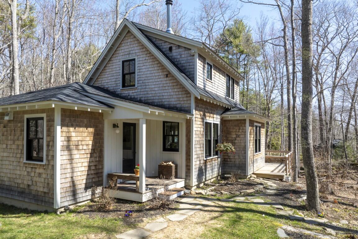 144 Merry Island Road Edgecomb ME 04556