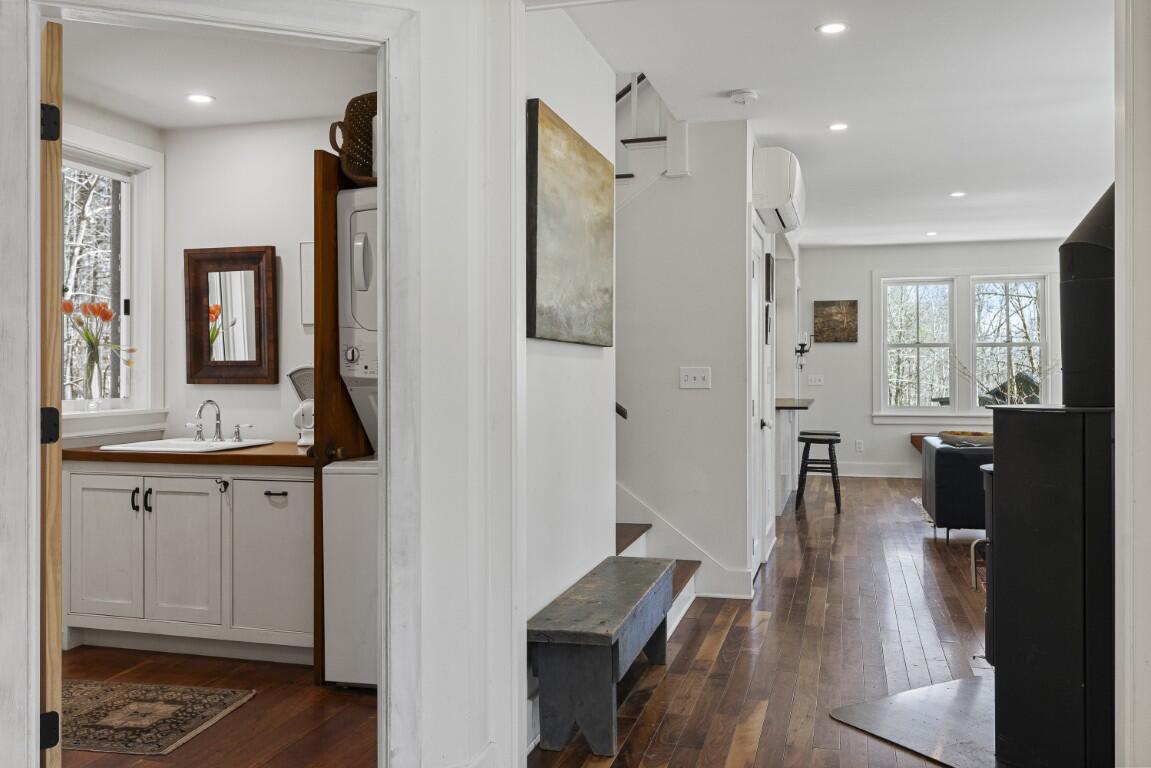 144 Merry Island Road Edgecomb ME 04556