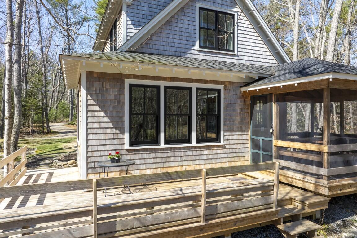 144 Merry Island Road Edgecomb ME 04556