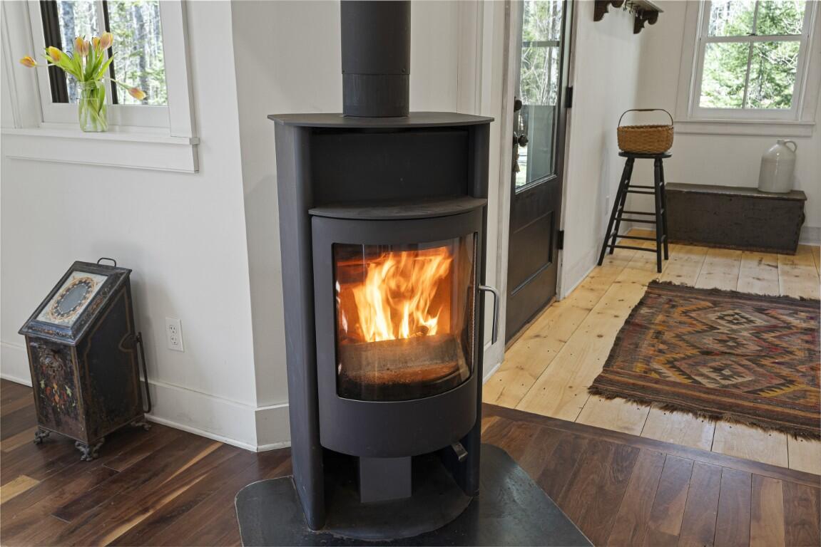 144 Merry Island Road Edgecomb ME 04556