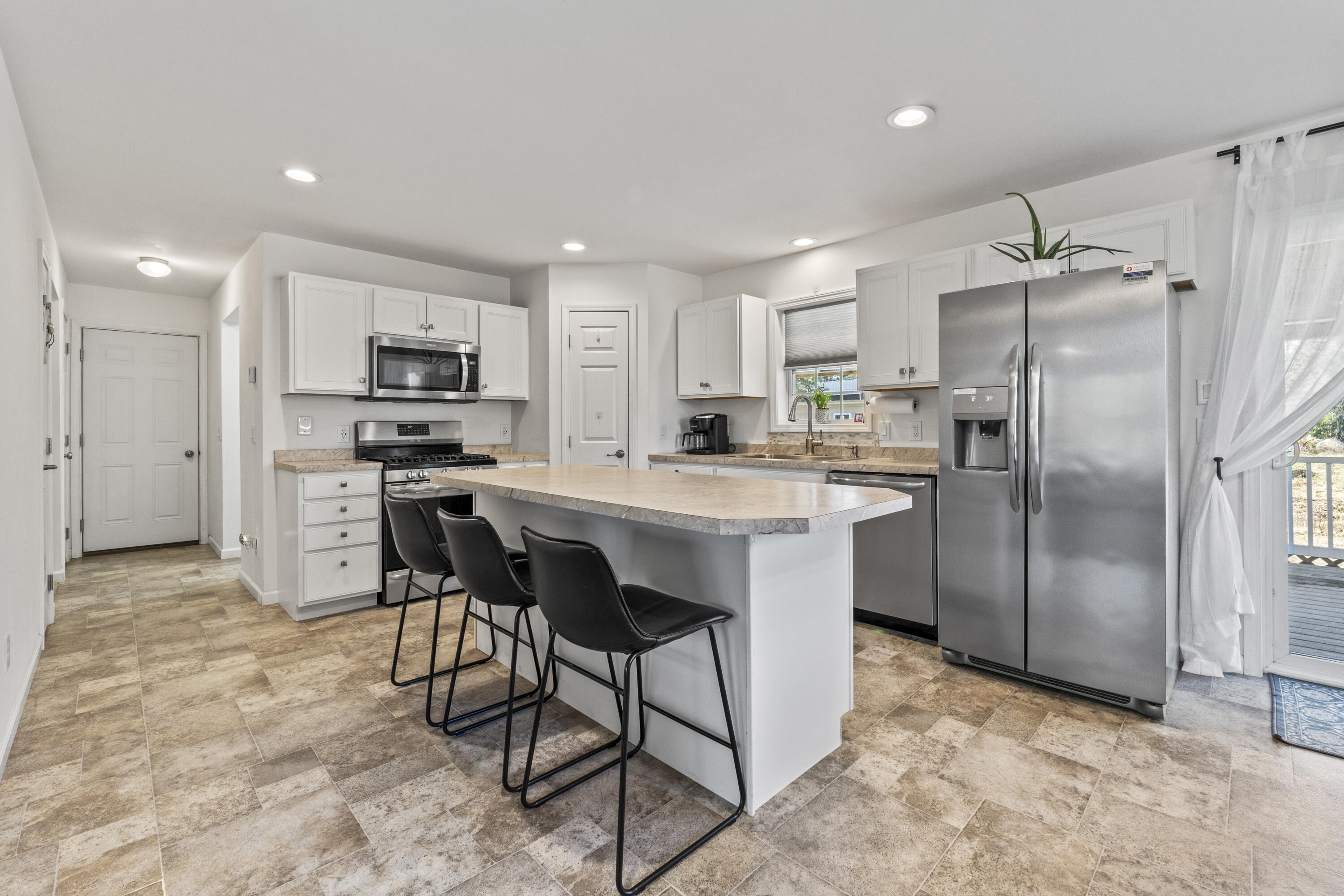 6 Jackson Lane Kennebunk ME 04043