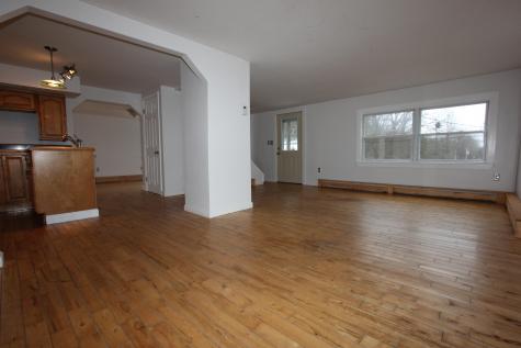 38 Smith Street Auburn ME 04210