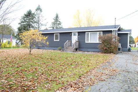 30 Cottage Street Fairfield ME 04937