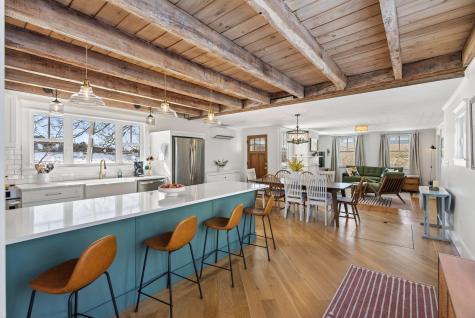 10 Round Hill Lane Brunswick ME 04011