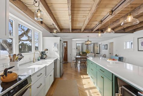 10 Round Hill Lane Brunswick ME 04011