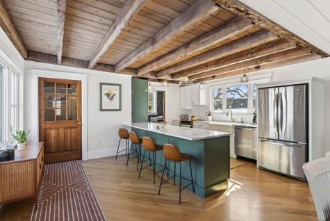 10 Round Hill Lane Brunswick ME 04011