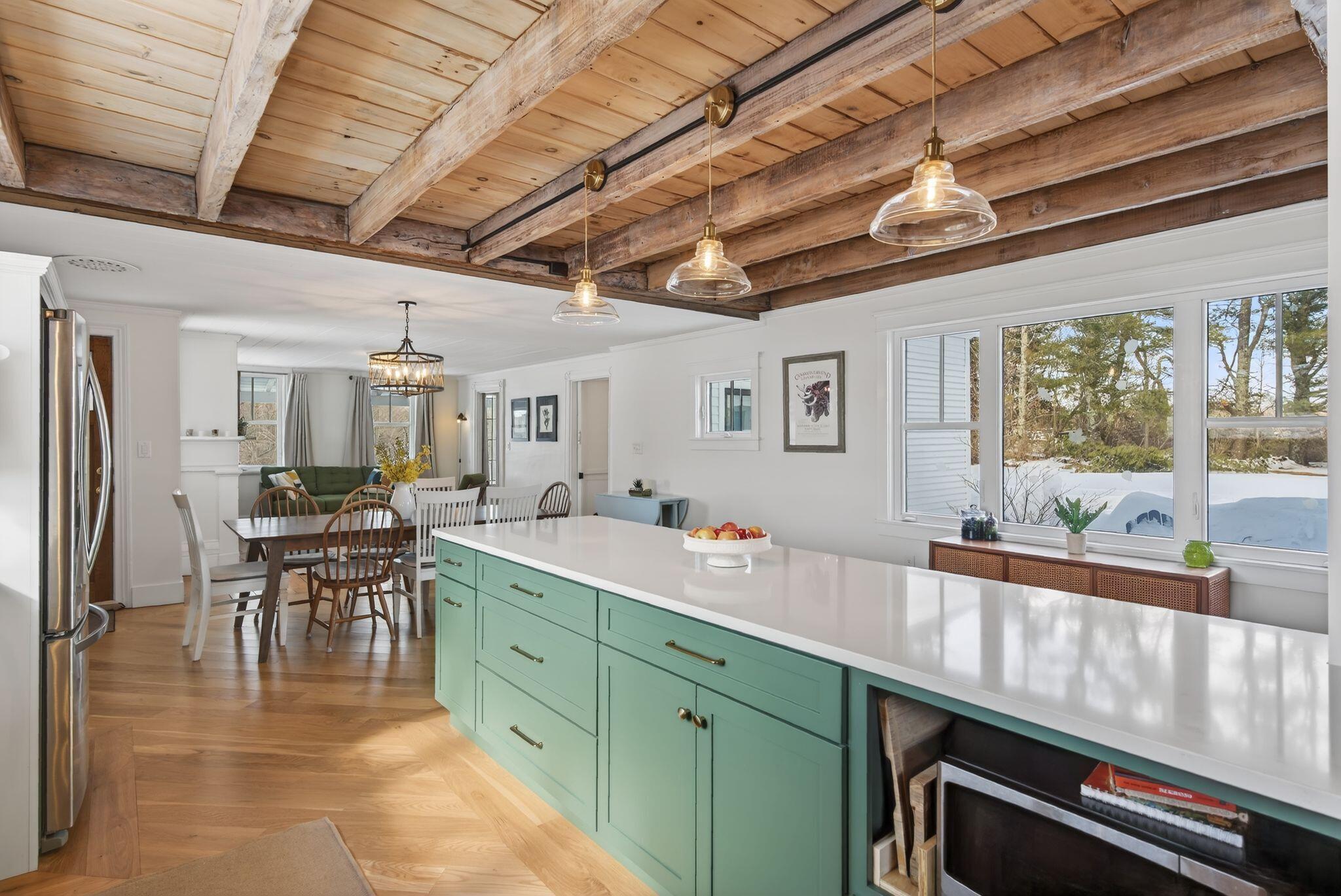 10 Round Hill Lane Brunswick ME 04011