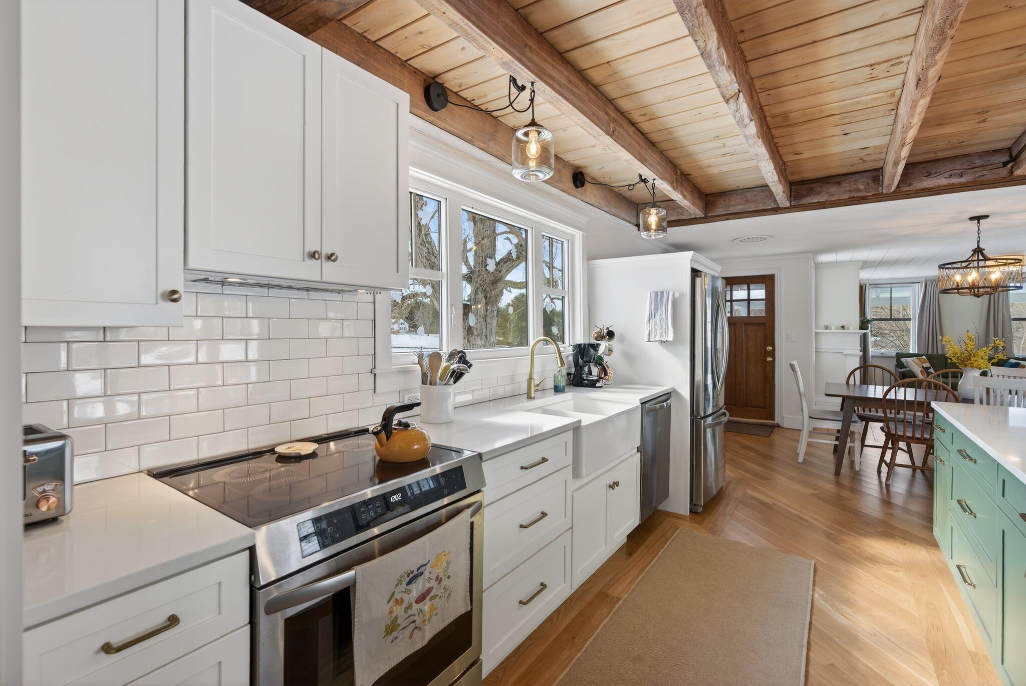 10 Round Hill Lane Brunswick ME 04011