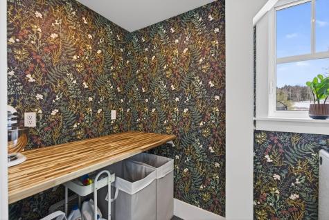 10 Round Hill Lane Brunswick ME 04011