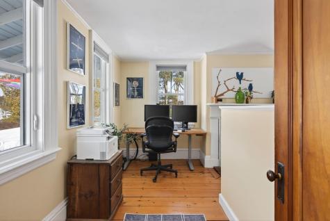 10 Round Hill Lane Brunswick ME 04011