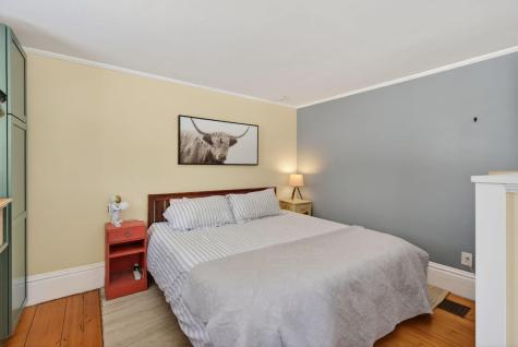 10 Round Hill Lane Brunswick ME 04011