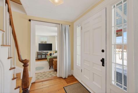 10 Round Hill Lane Brunswick ME 04011