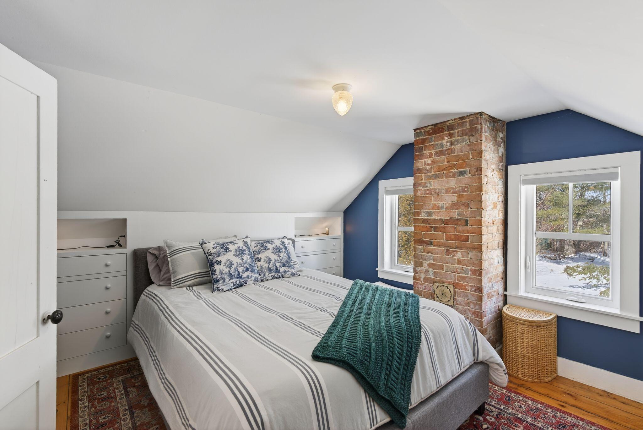 10 Round Hill Lane Brunswick ME 04011