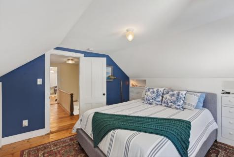 10 Round Hill Lane Brunswick ME 04011