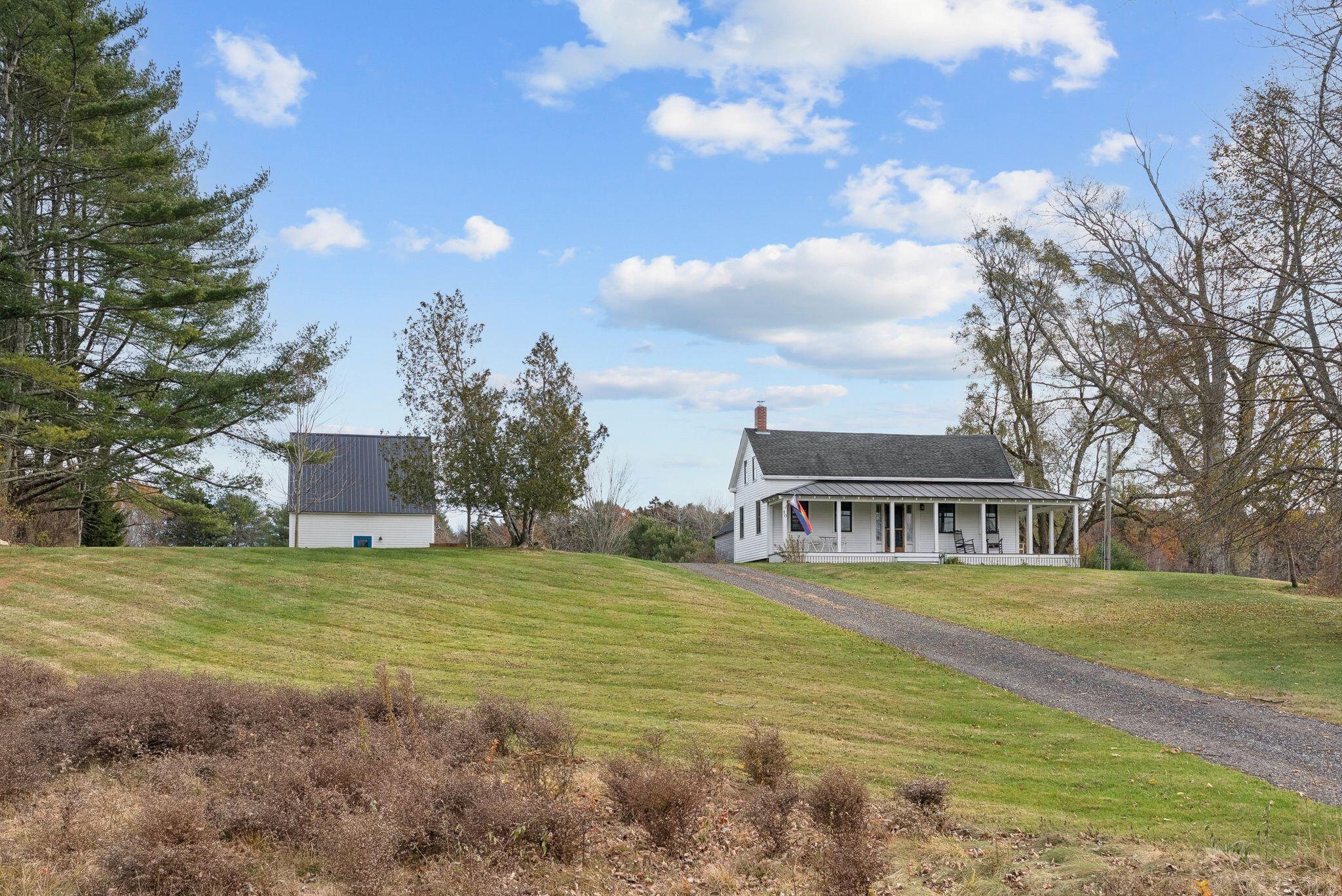 10 Round Hill Lane Brunswick ME 04011