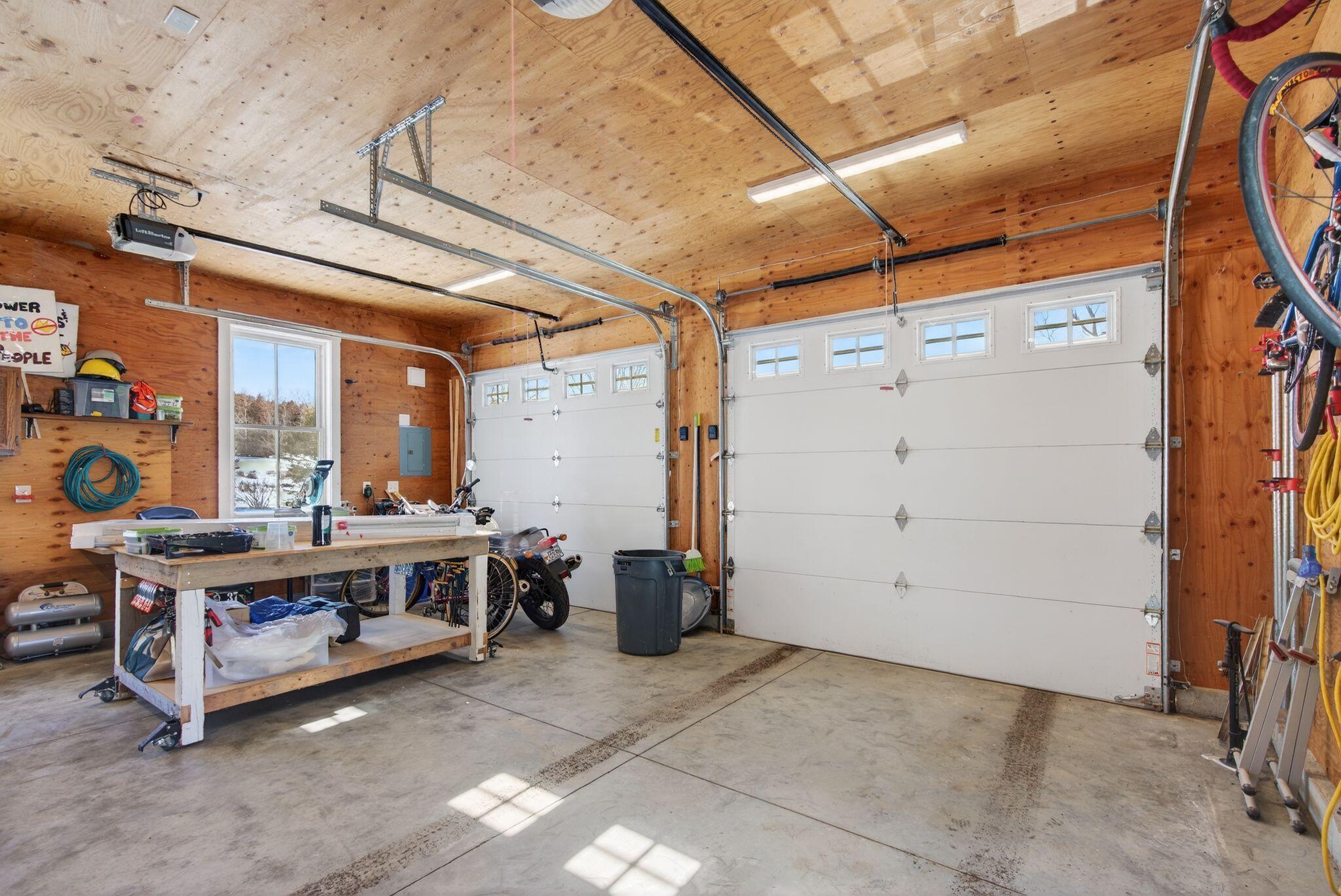 10 Round Hill Lane Brunswick ME 04011