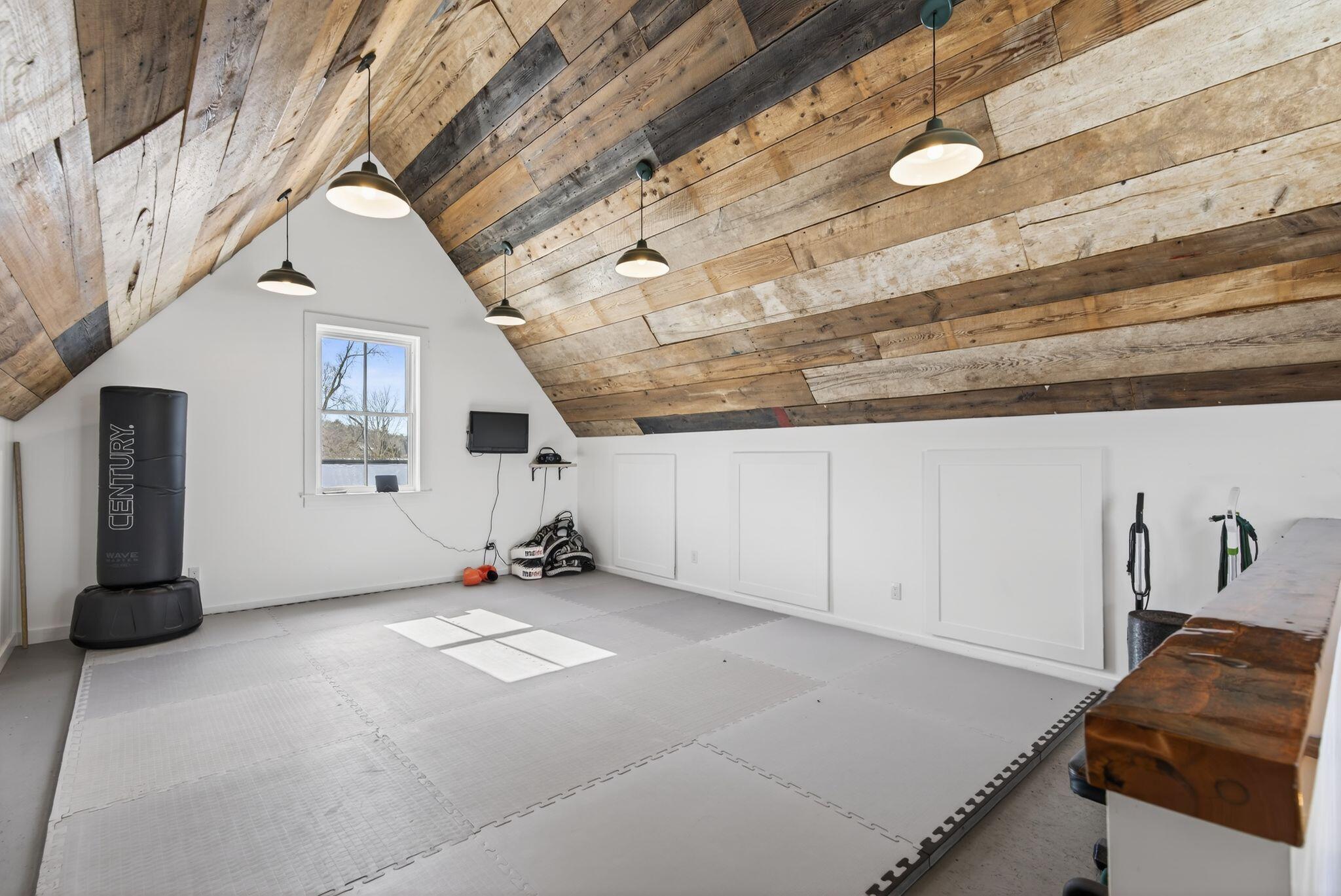 10 Round Hill Lane Brunswick ME 04011