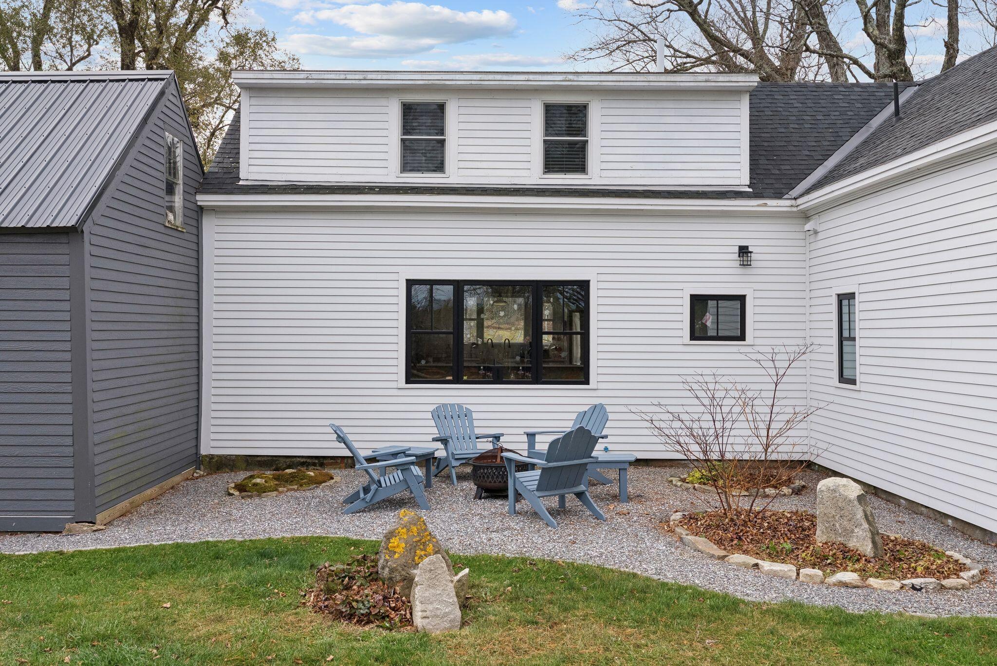 10 Round Hill Lane Brunswick ME 04011