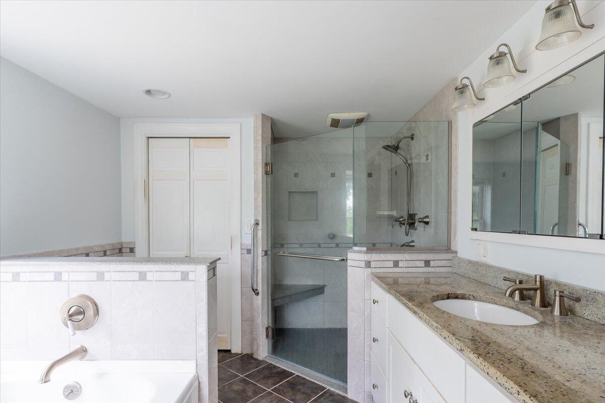 317 Augusta Road Washington ME 04574