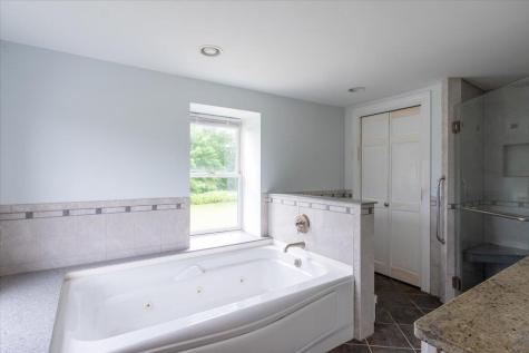 317 Augusta Road Washington ME 04574