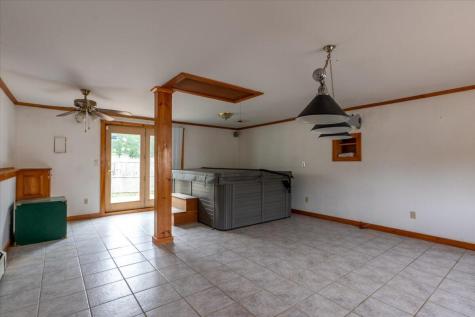 317 Augusta Road Washington ME 04574