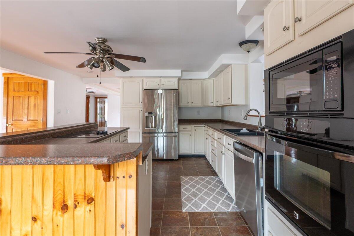 317 Augusta Road Washington ME 04574