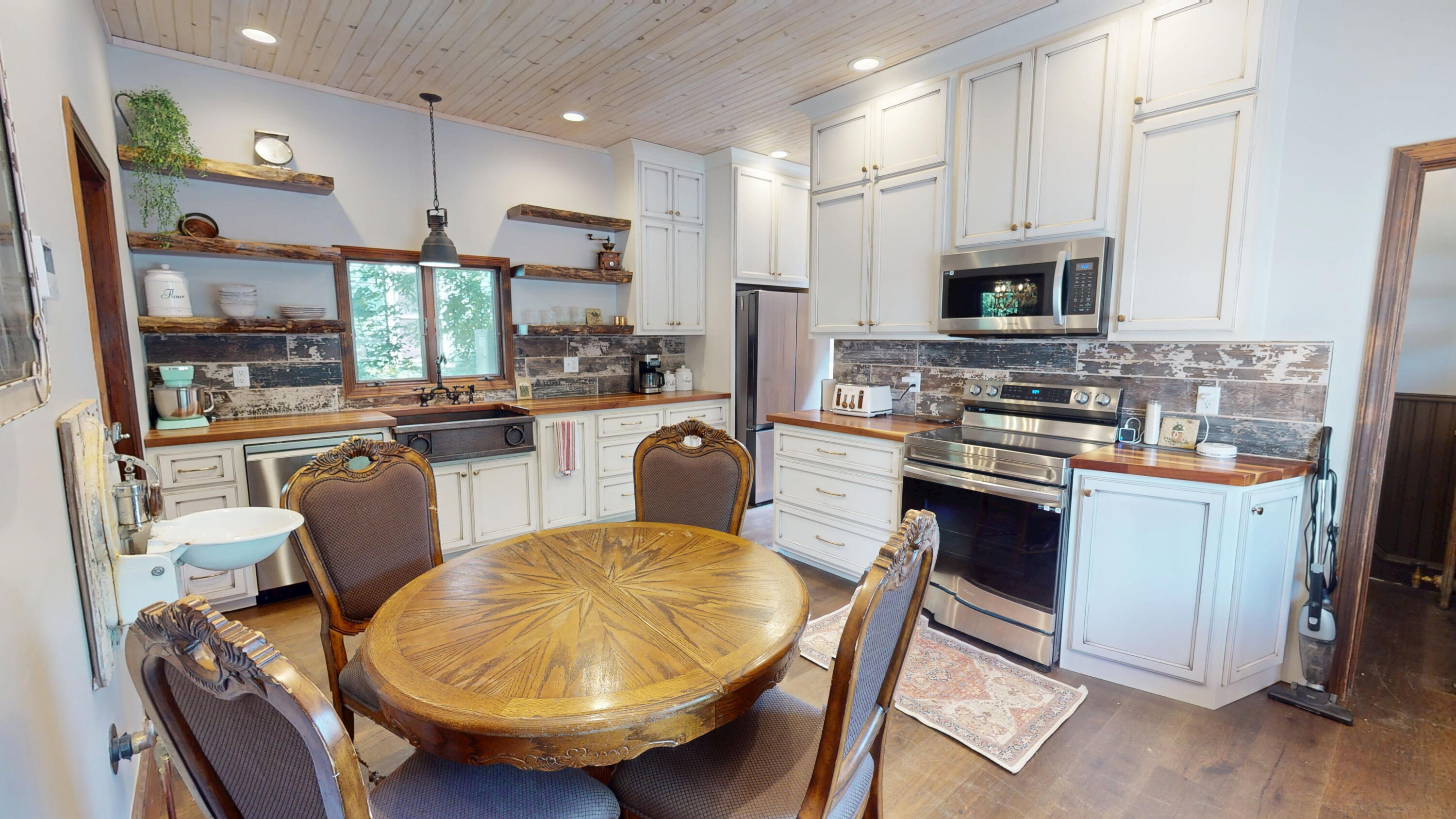 84 Cedar Street Bangor ME 04401