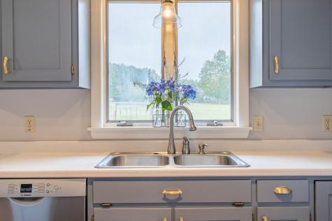 102 Highland Cliff Road Windham ME 04062