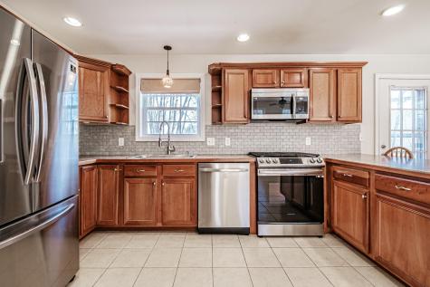 15 Amy Lane Westbrook ME 04092