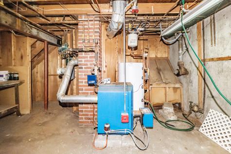 4 Wanda Lane Gray ME 04039