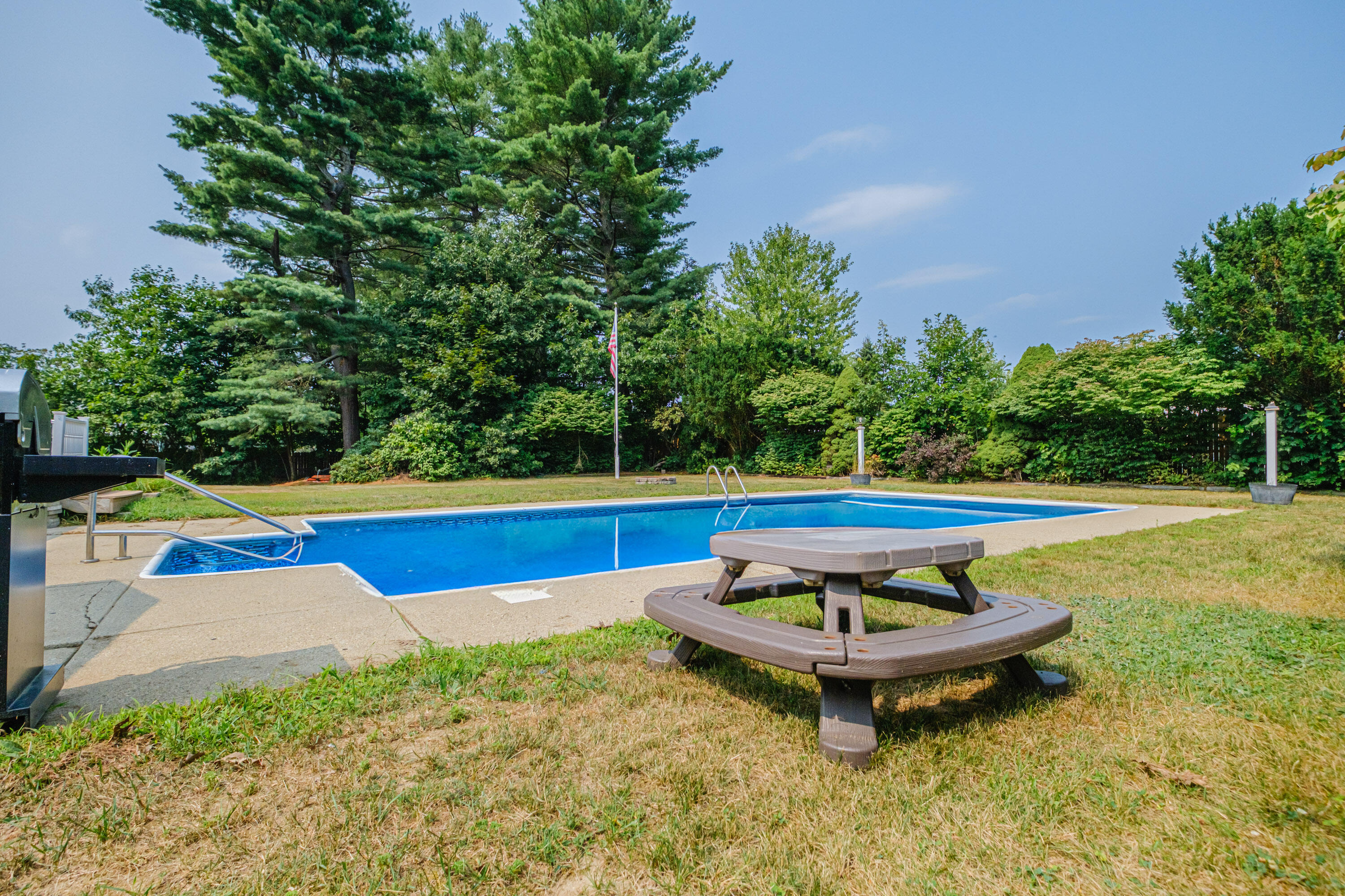 4 Wanda Lane Gray ME 04039